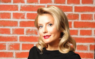 Ересек әйелдің жас жігітпен жыныстық қатынасқа түскені түсірілген видео